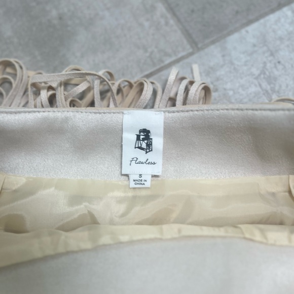 Cream fringe suede mini skirt, worn once - Picture 3 of 3
